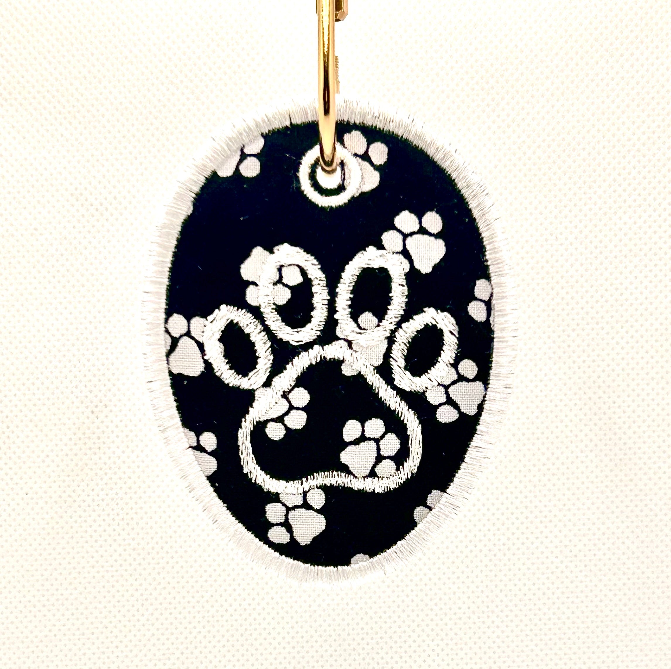 Custom Embroidered BagTag Black/White Dog Paw Design 1pc