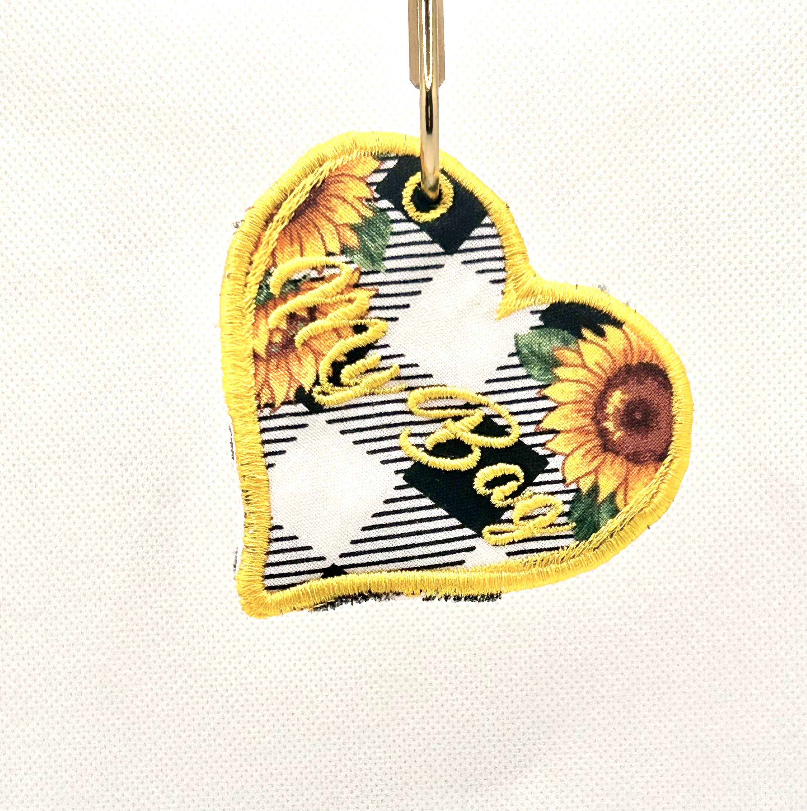 Custom Embroidered BagTag Checkered Sunflower Heart Shaped Design 1pc